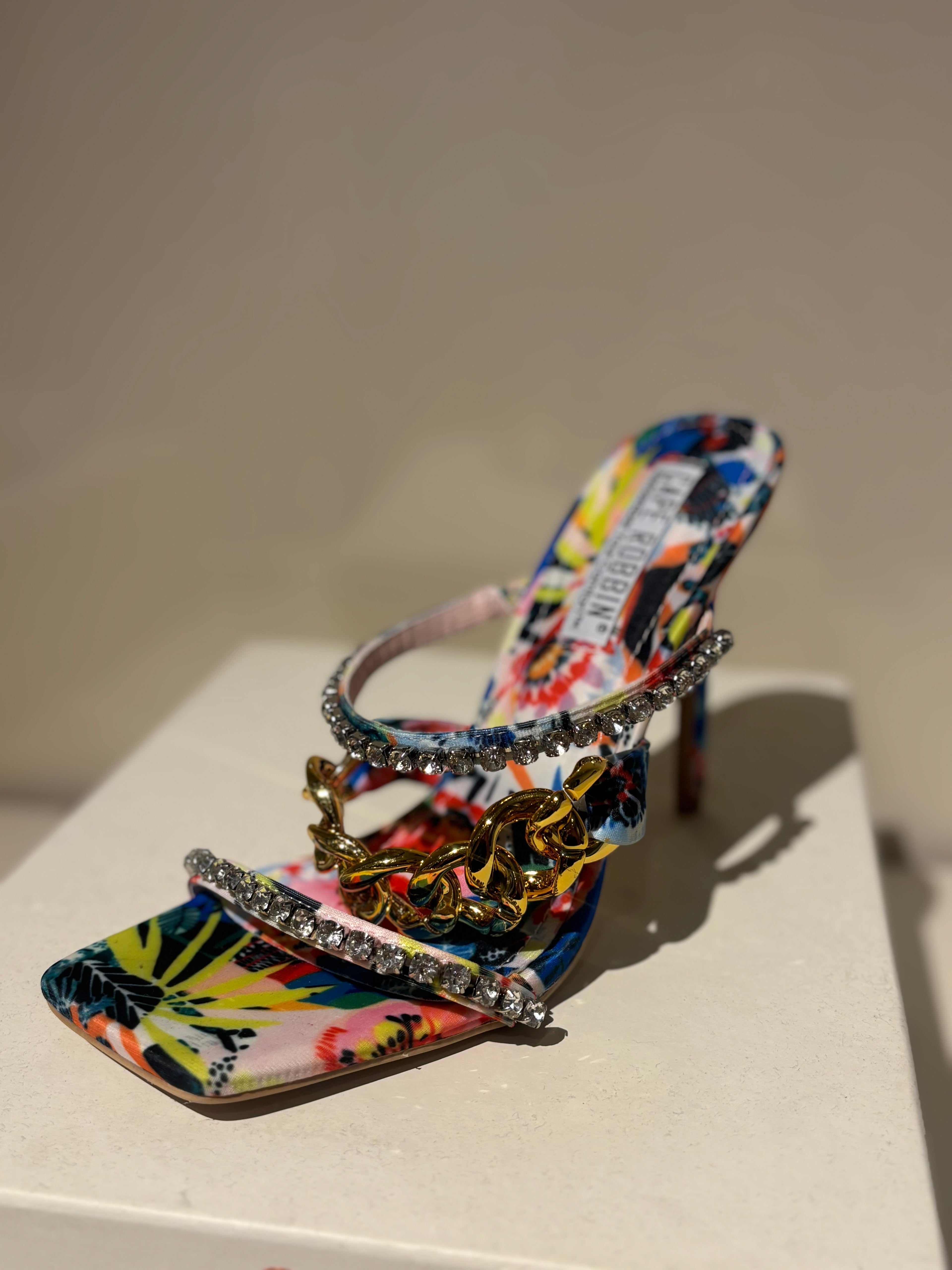 Multi-Color Heels Cape Robin