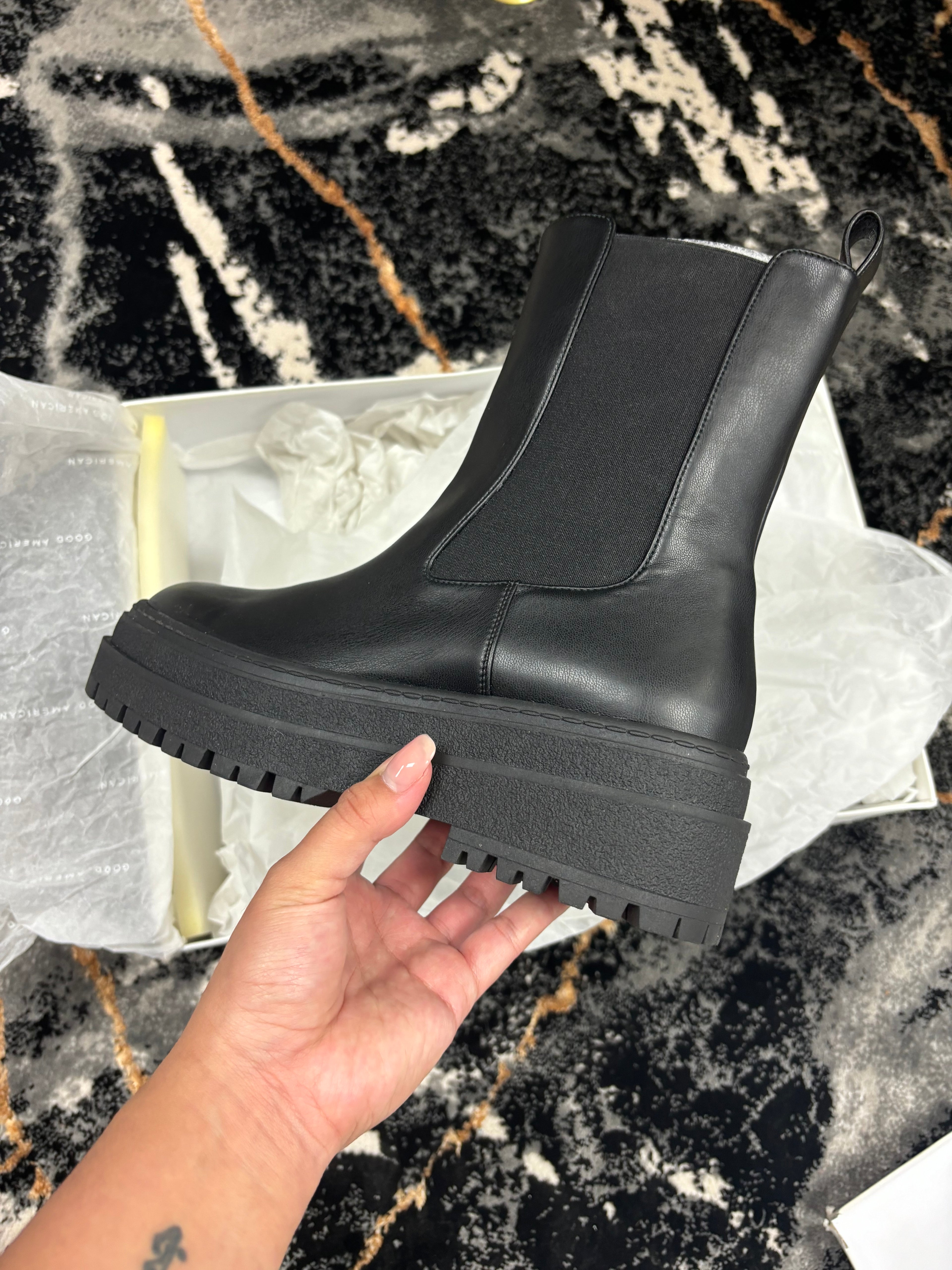 Good American Boots Size 6 Woman’s