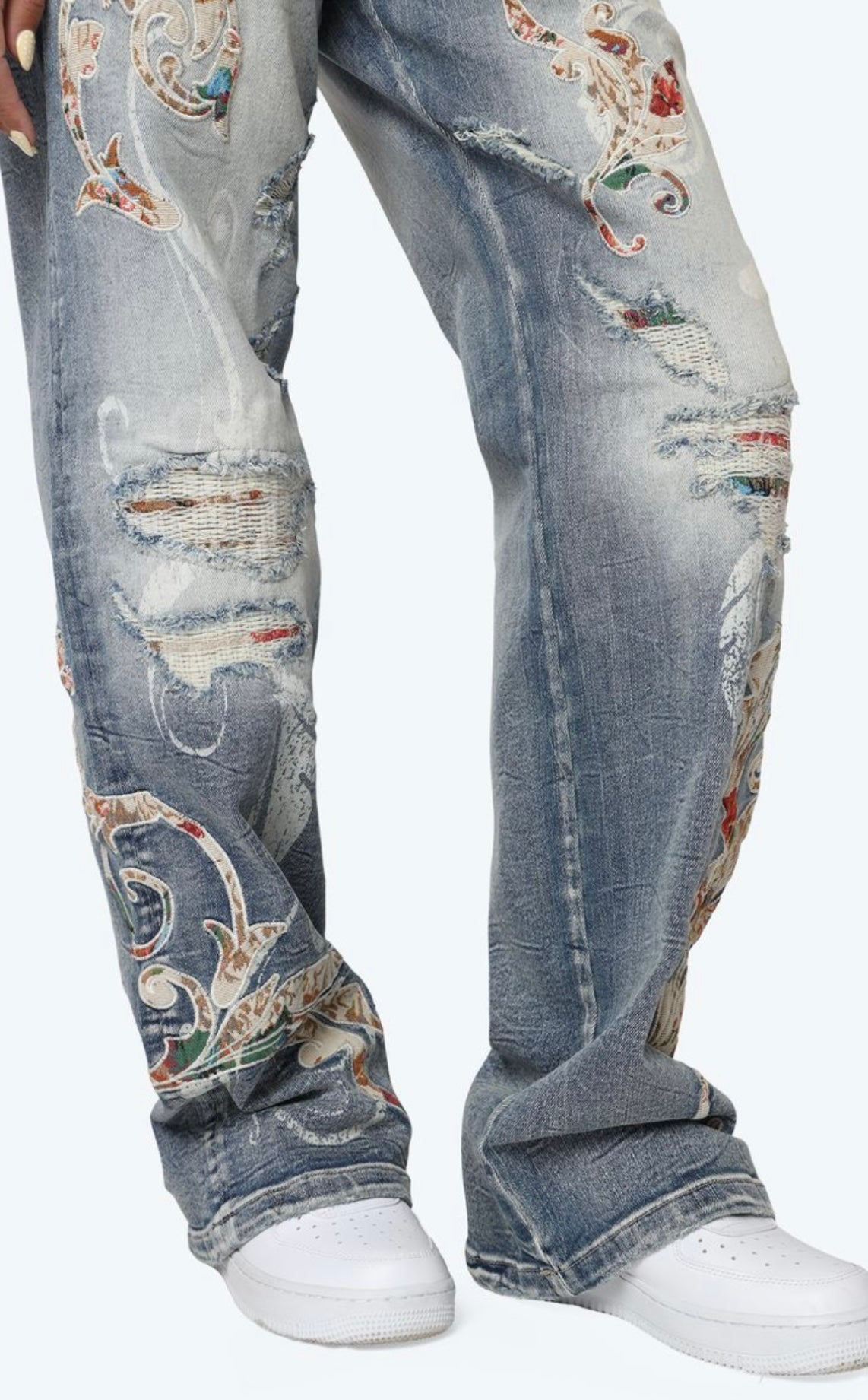 Embroidery Flare Jeans