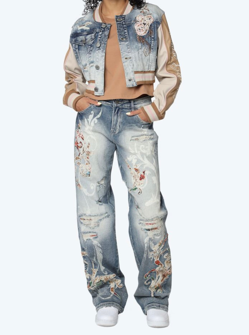 Embroidery Flare Jeans